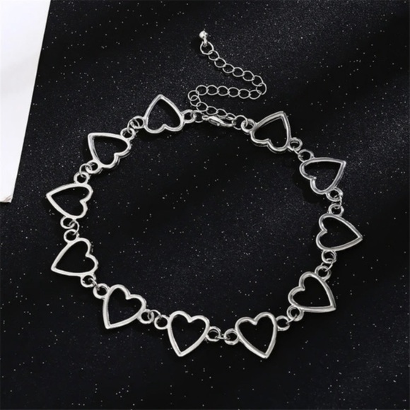 ☝️ONE LEFT! NWT heart chain link choker - Picture 2 of 6